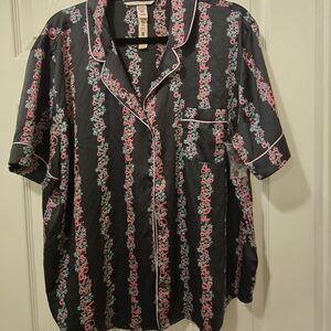 Victoria's Secret Black and Pink Floral Pajama Top